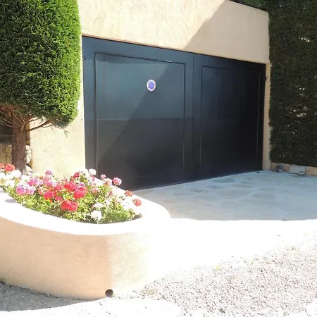 La Bastide Des Anges Bed & Breakfast
